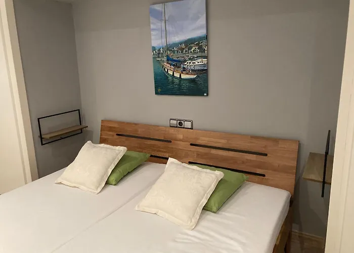 Gemuetliches Mit Pool Und Meerblick By Interhome *